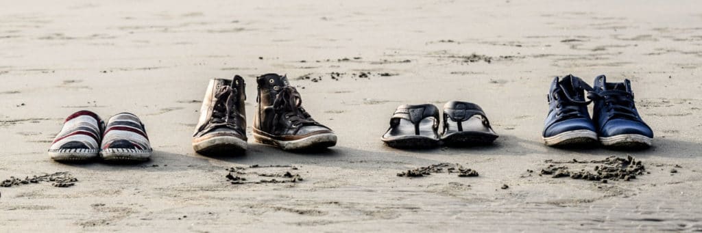 beach_shoes_men_ladies_children