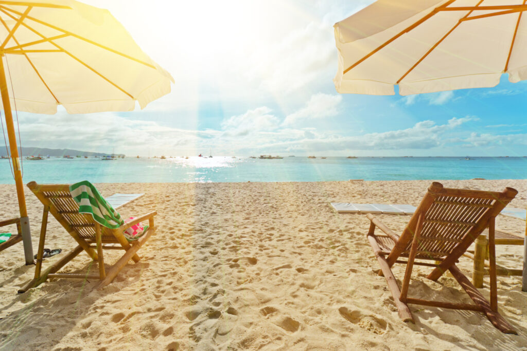 beach-chair-wood-header