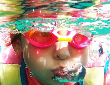 children_swimming_goggles